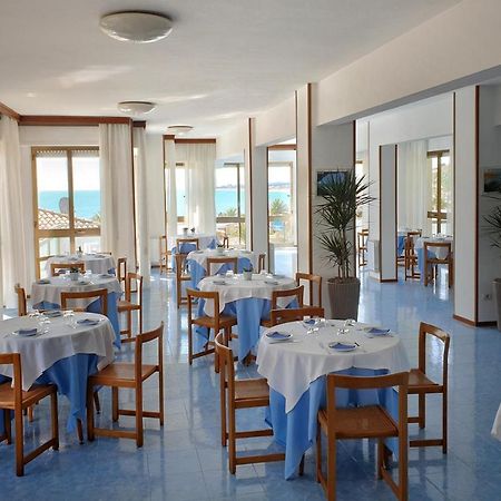 Hotel Sorriso Numana Bagian luar foto